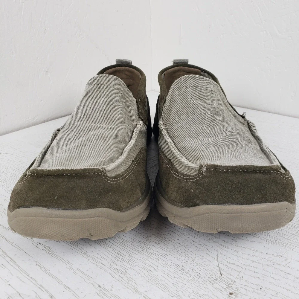 Skechers‎ Superior Milford Men's Size 10 EEE Relaxed Olive Green Canvas Loafers